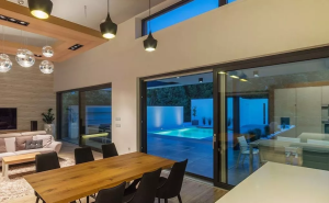 Intérieur, fenêtres et volets