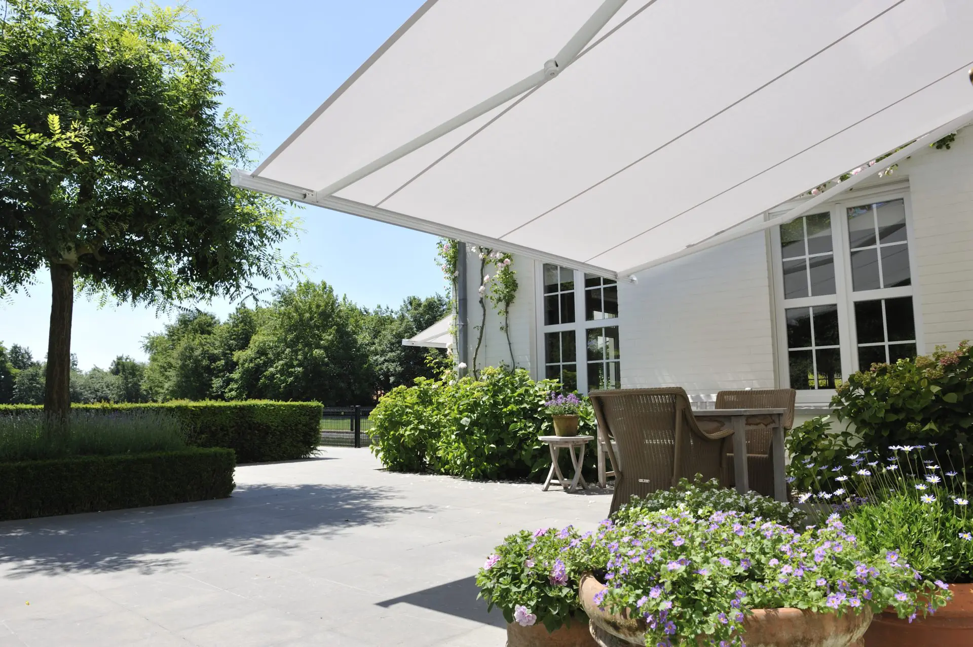 Un store banne installé par Moyse 3D