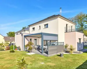 Installation d'une pergola bioclimatique par Moyse 3D